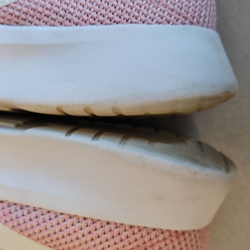 Nike Pink Shoes - Picture 10 of 13